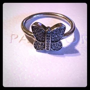 🦄 Pandora Sparkling Butterfly Ring 🦋